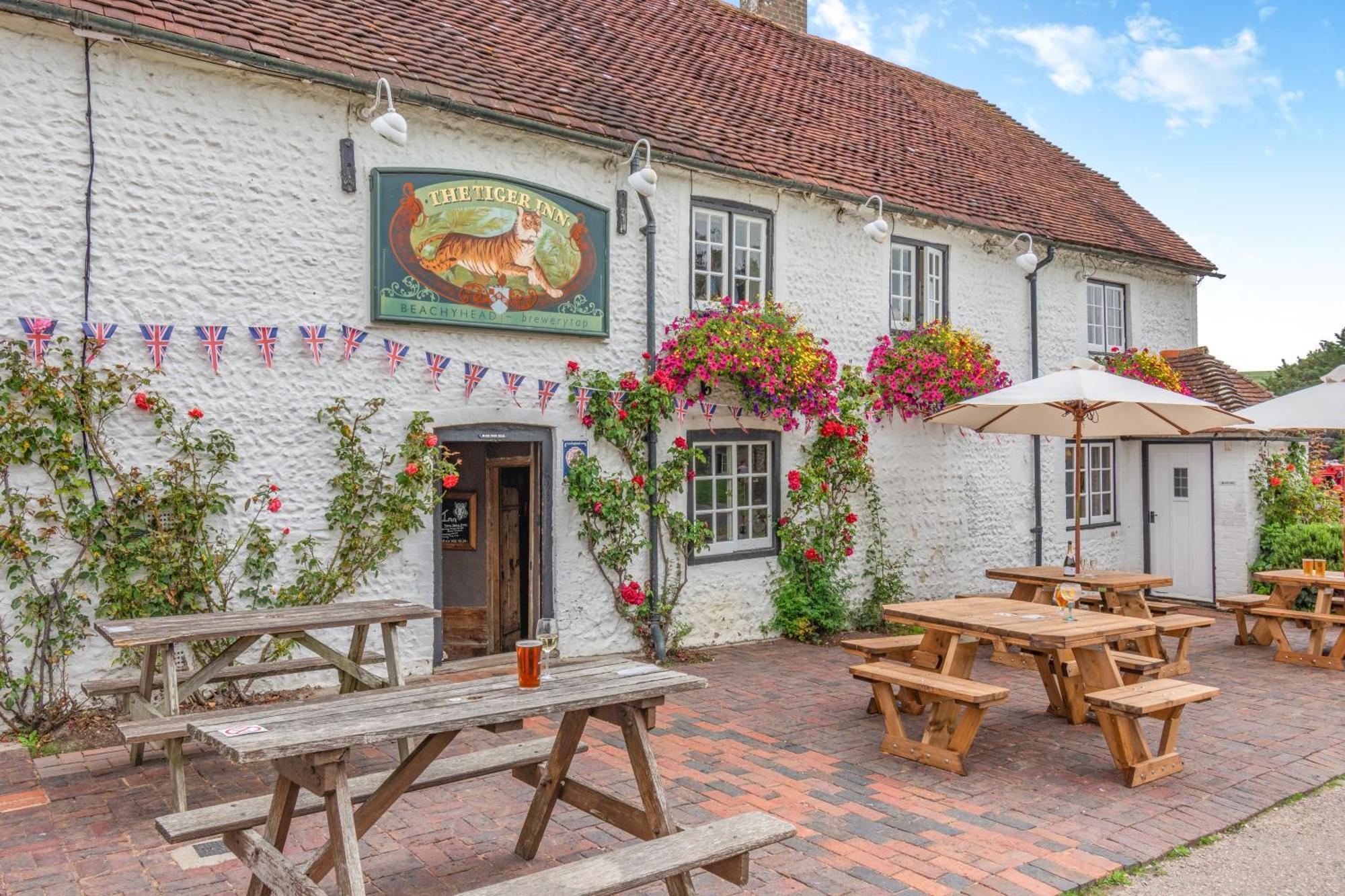 Tiger Inn - Elizabeth Eastdean Exterior foto